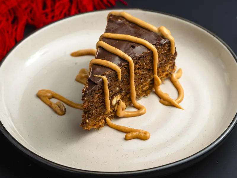 Desert cu caramel și alune, home-made la Trafika